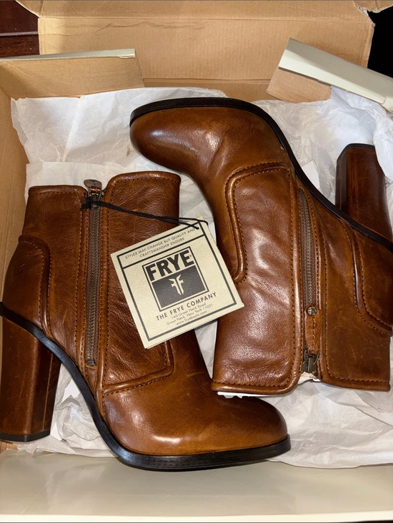 Frye Shoes - Frye Sylvia Piping Bootie Ankle Boots